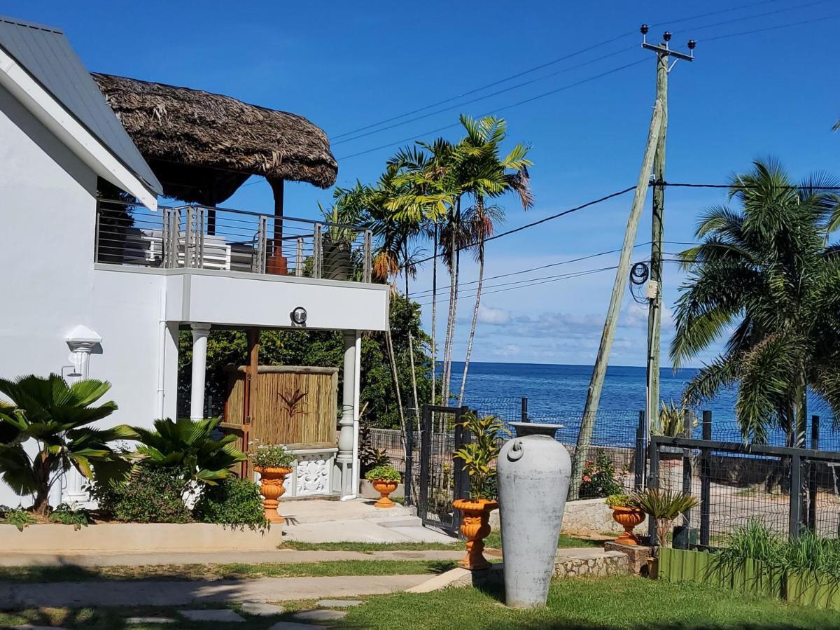 Sea Splash Self Catering And La Petite Maison Grand Anse  Eksteriør billede