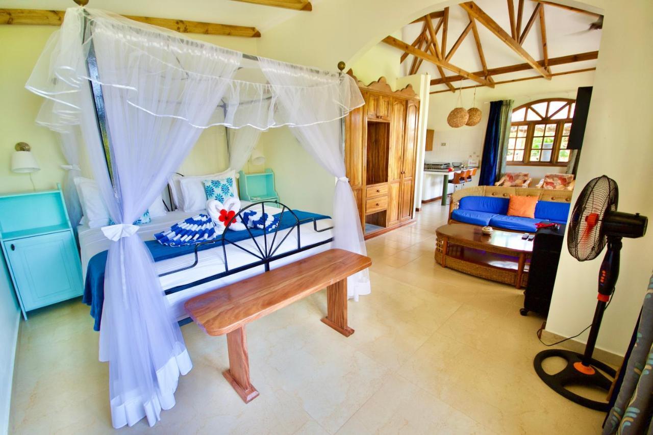 Sea Splash Self Catering And La Petite Maison Grand Anse  Eksteriør billede