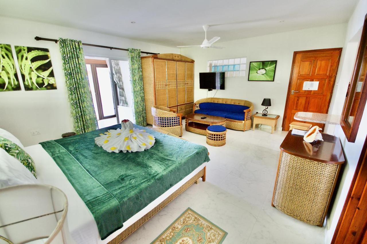 Sea Splash Self Catering And La Petite Maison Grand Anse  Eksteriør billede