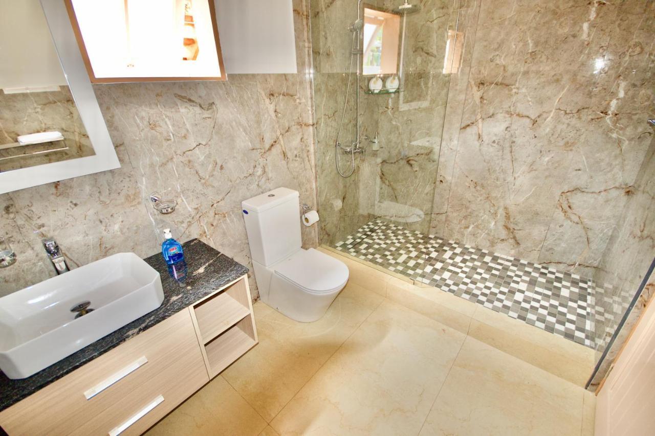 Sea Splash Self Catering And La Petite Maison Grand Anse  Eksteriør billede