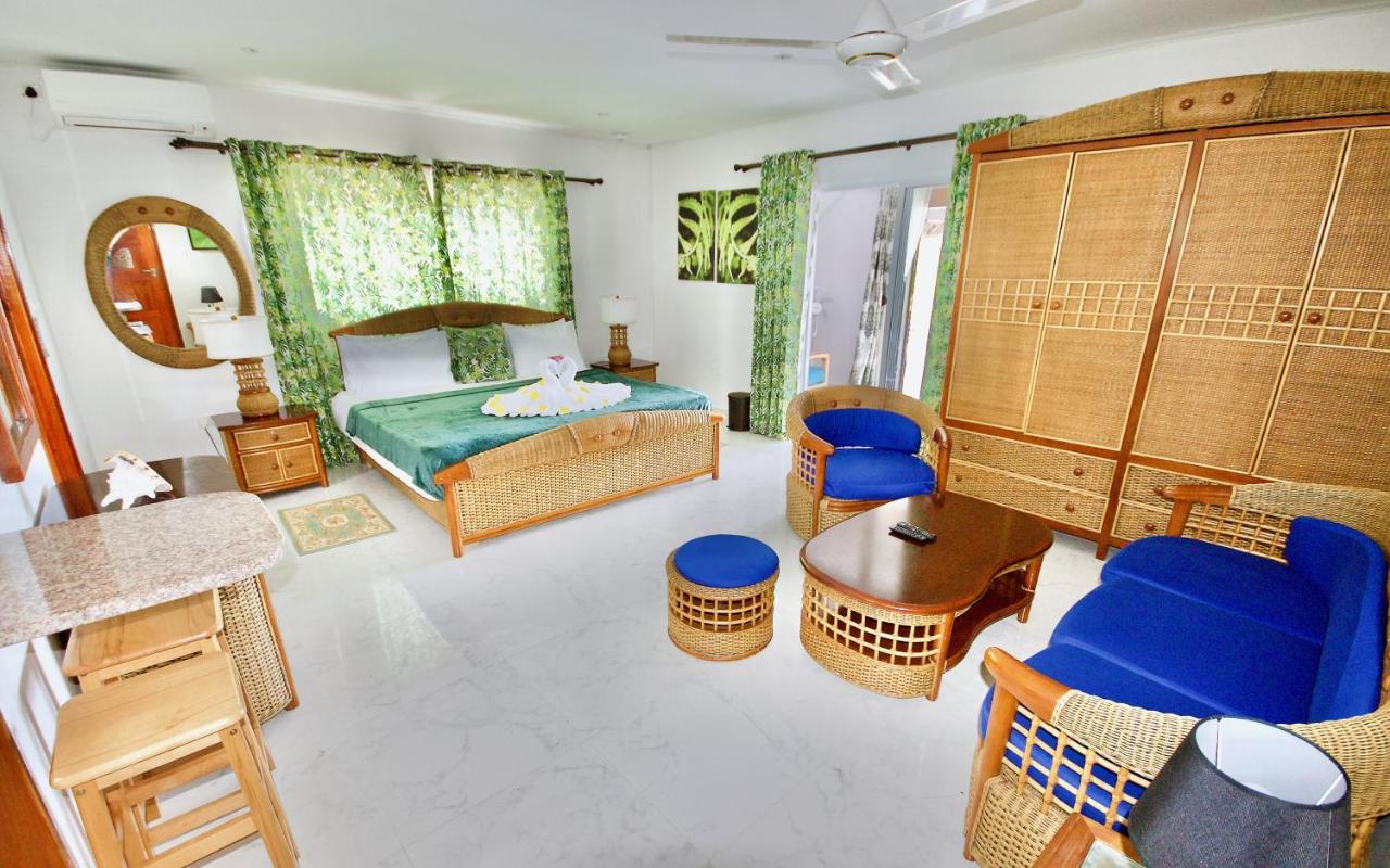 Sea Splash Self Catering And La Petite Maison Grand Anse  Eksteriør billede