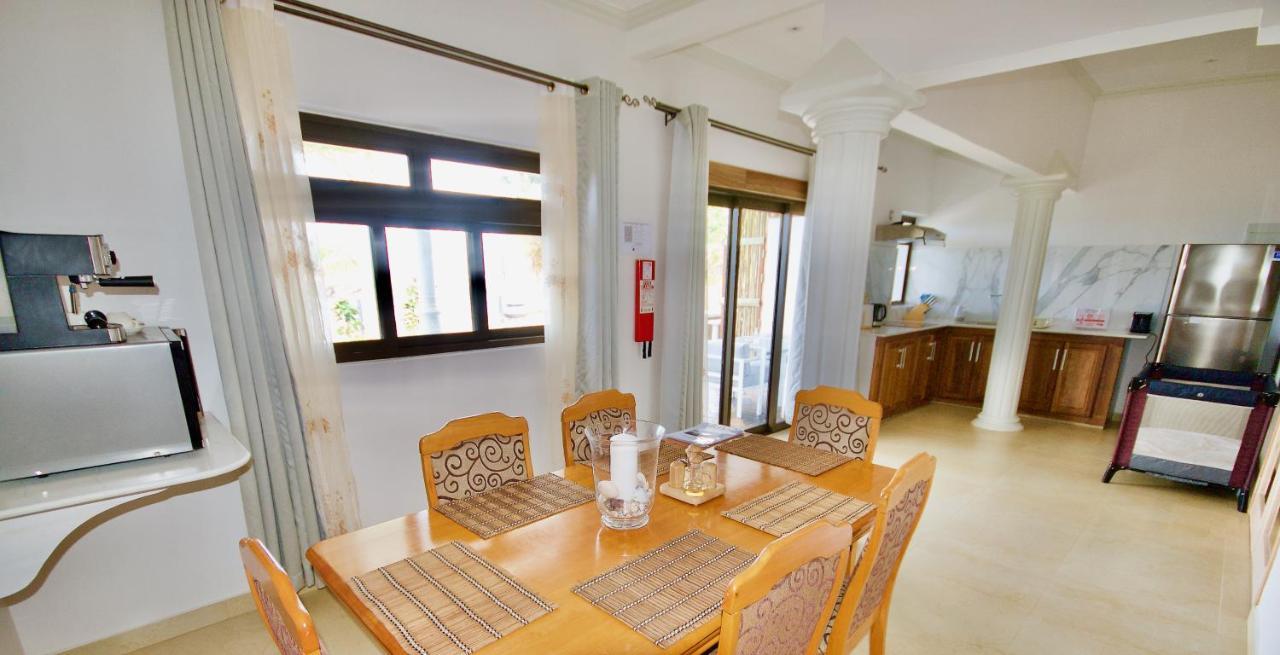 Sea Splash Self Catering And La Petite Maison Grand Anse  Eksteriør billede