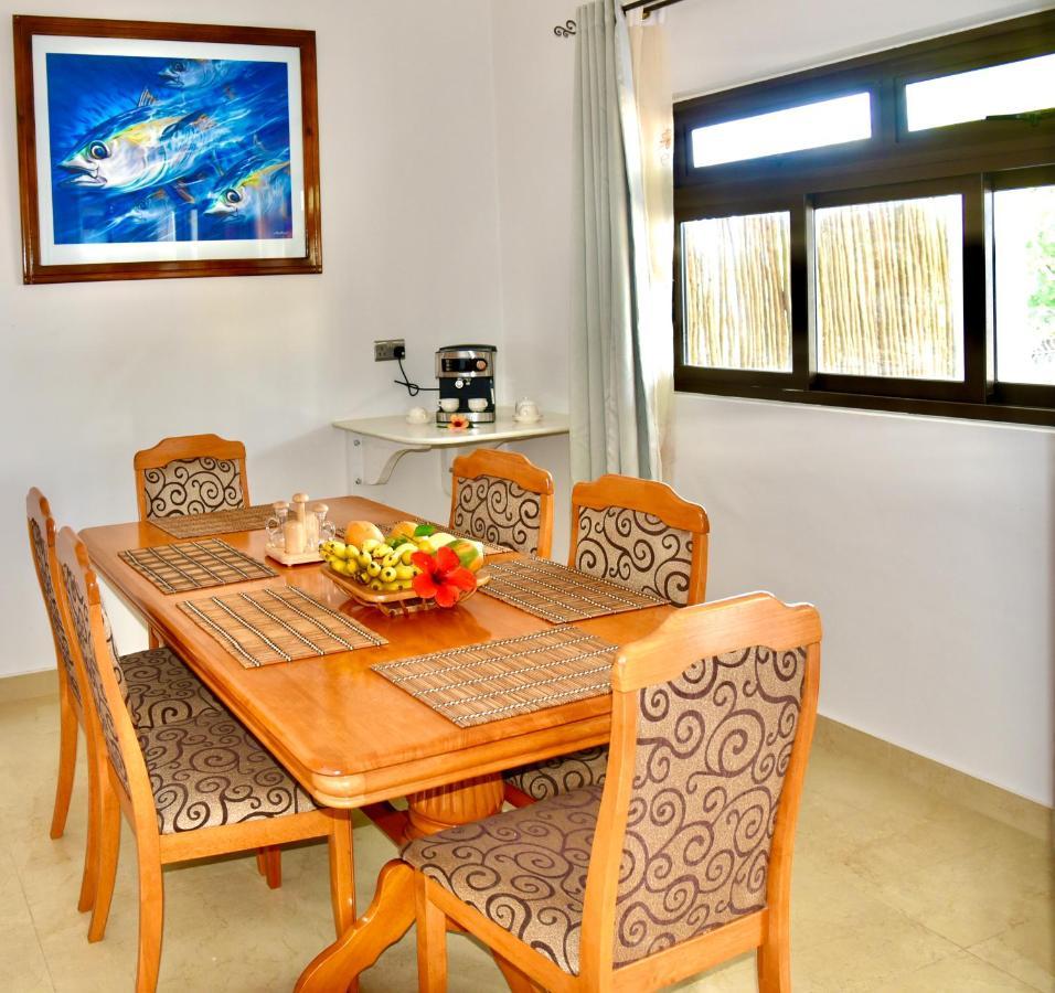 Sea Splash Self Catering And La Petite Maison Grand Anse  Eksteriør billede