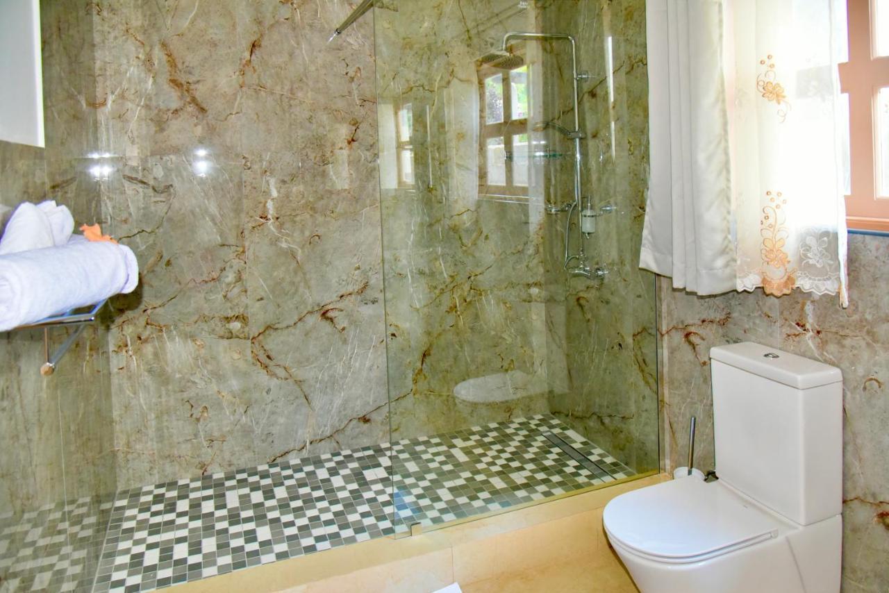 Sea Splash Self Catering And La Petite Maison Grand Anse  Eksteriør billede